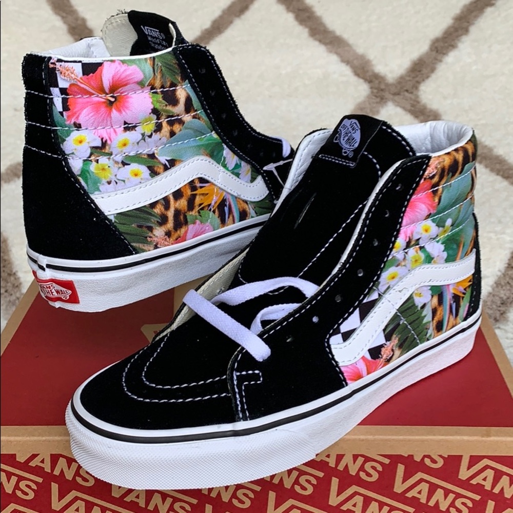 ••VANS SK8-Hi TROPICALANMICHK TRWHTMLT WMNS - Picture 5 of 16